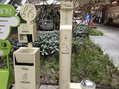 -瑞虹新天地月亮湾