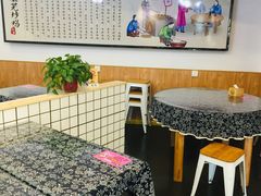 大堂-八两八金·莱芜特色炒鸡(市南漳浦路店)