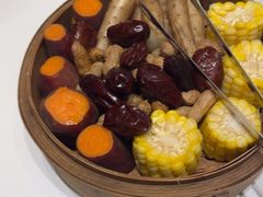 -小渔莊•地道胶东菜(旅游路万象省博物馆店)