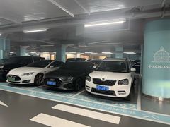 -环球港-停车场