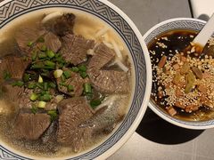 -粉吖吖·邵阳米粉(体育西路店)