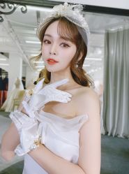 -艾米丽婚纱礼服