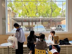 -炉边皮皮·烘焙甜品工厂店