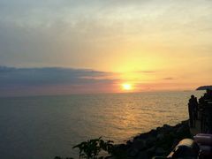 -Sunset Bar(丹绒亚路香格里拉店)