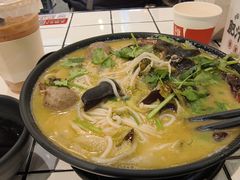 -肥汁米蘭香港米线(宁波路总店)