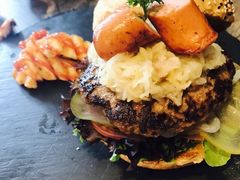 -HIGH FIVE哈福手工汉堡(桂林路店)