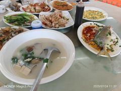 -红月湾海鲜饭店•沙滩海景(双月湾店)