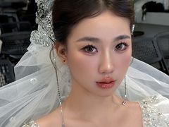 -金夫人化妆摄影职业培训学校