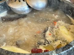 -鲁朗纳麦石锅鸡庄园