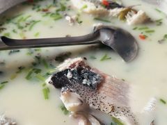 -美顺香食府鱼头老店(雪野湖店)