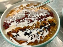 彩虹乌龙冰粉-姚姚酸菜鱼·金戈戈香港豉油鸡(喜荟城联名店)