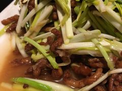 韭黄肉丝-芳芳私房菜·精做淮扬菜(承德路店)