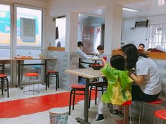 -张阿三馄饨店