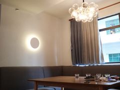 -樱花里音乐餐吧·牛扒椰子鸡(东圃店)