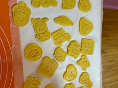 -三只小羊蛋糕DIY烘焙·拼豆·银饰(光谷店)