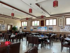 -鸿亨泰杂鱼馆(港馨家园店)