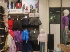 -优衣库(上海金桥国际商业广场店)