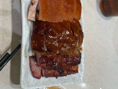 -香港新发烧腊茶餐厅(水围店)