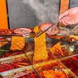 重庆就是这样，藏在社区的火锅味道都好地道！