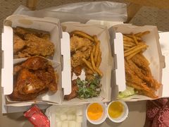 -BHC炸鸡(明洞总店)