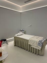 -苑苑vbeauty科技美容SPA
