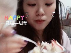 草莓酸奶圆圆满满小蛋糕-多乐之日(颐堤港店)