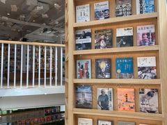 -猫的天空之城概念书店(北戴河蔚蓝海岸店)