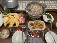 -CowCow其其·牛杂咖啡公司(六运店)
