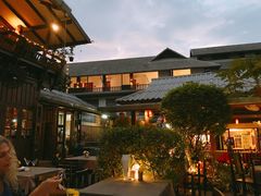 -Dash Teak House