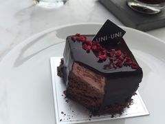 -UNI UNI(环亚凯瑟琳店)