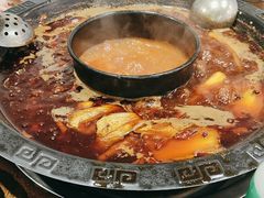 -黄潇洒老火锅(九眼桥宏济巷店)