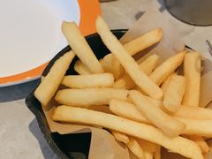 -必胜客(尹山湖歌林公园店)
