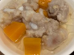 -上海虹桥君丽假日酒店(娄山关路地铁站店)