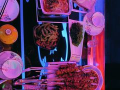-路边边地标烧烤·川菜·小龙虾·音乐酒馆(良乡长虹店)