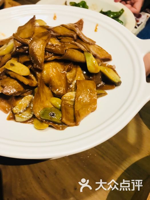 腊八蒜炒杏鲍菇