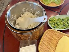 -鲁朗纳麦石锅鸡庄园