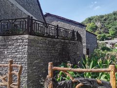 -高荡千年布依古寨旅游景区