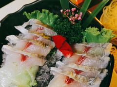 -老房老舍重庆火锅(假日城市店)