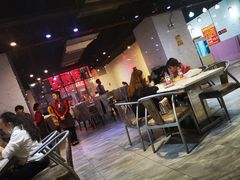 大堂-凤凰路何眼镜香辣蟹(花果园店)