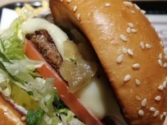 -The Habit Burger Grill 哈比特汉堡(复兴soho店)