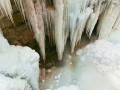 -大平台龙居瀑布旅游区