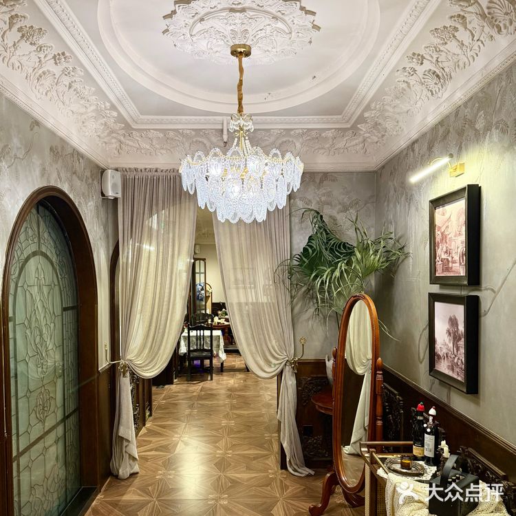 华侨城我家门口的！惊艳南法复古花园餐厅～