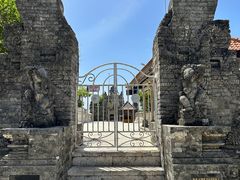 -乌鲁瓦图寺