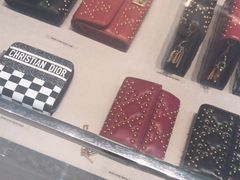 -伦敦比斯特购物村