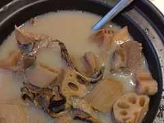 -品泉餐厅·大盆鱼·走地鸡