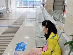 -上海大学附属上海和平眼科医院