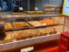 面包甜点陈列柜-鲍师傅糕点(永安里店)