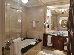 -广州富力丽思卡尔顿酒店