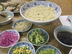 老北京炸酱面-门框胡同百年卤煮(新街口店)