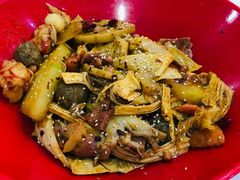 -哆喀美食广场(虎丘婚纱城店)
